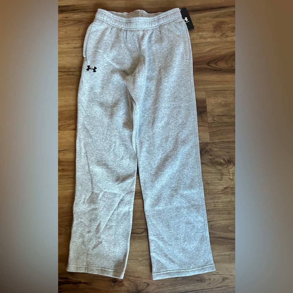 New With Tags Under Armour Kids Gray Sweatpants (Youth Medium)